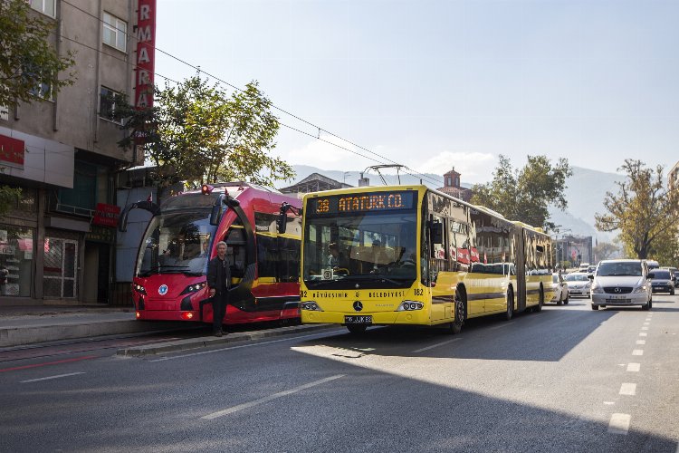 Bursa bayrama hazır