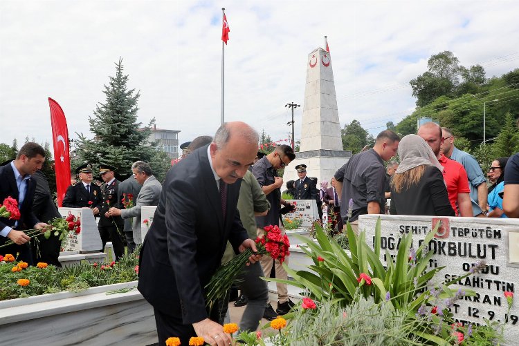 15 Temmuz şehitleri dualarla yad edildi