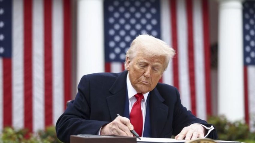 Trump, araba tarifelerinin tesirini hafifleten kararnameyi imzalayacak