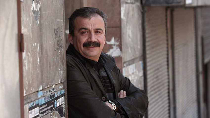 Sırrı Süreyya Başkan hayatını kaybetti