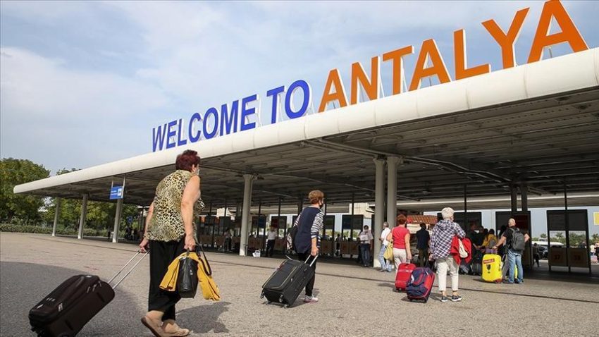 Antalya turizmi 2 milyonu aştı; tüm vakitlerin nisan rekoru kırıldı – Düzgün Haber