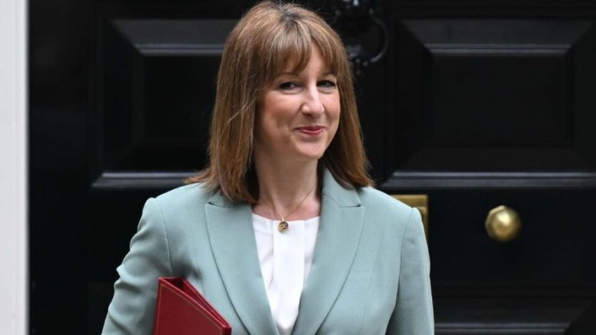 İngiltere kamu harcamalarını arttıracak