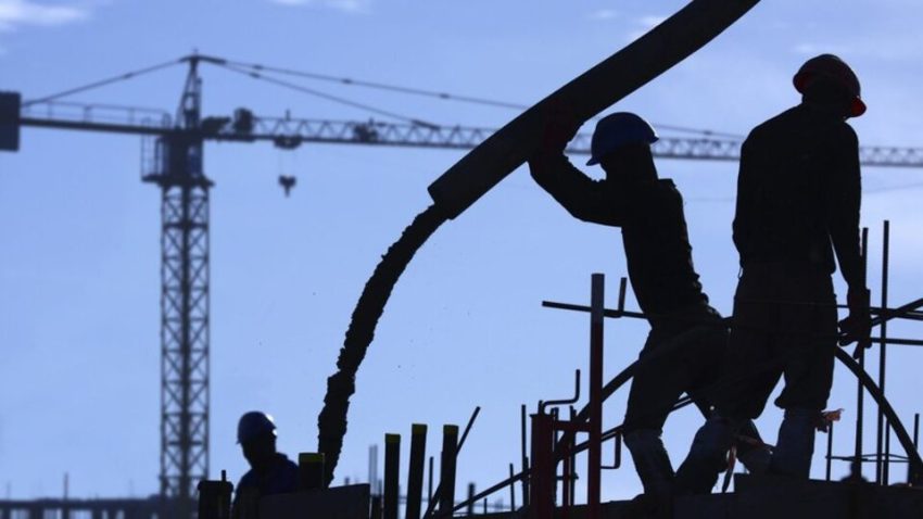 İnşaat üretiminde ivme kaybı Nisan’da sürdü