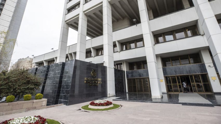 TCMB faizi sabit bıraktı