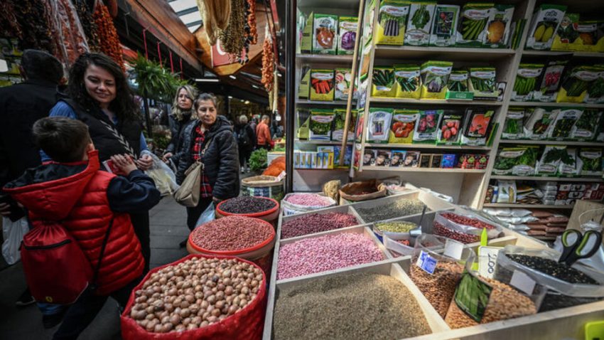Tüketici itimadı iki aydır yükseliyor
