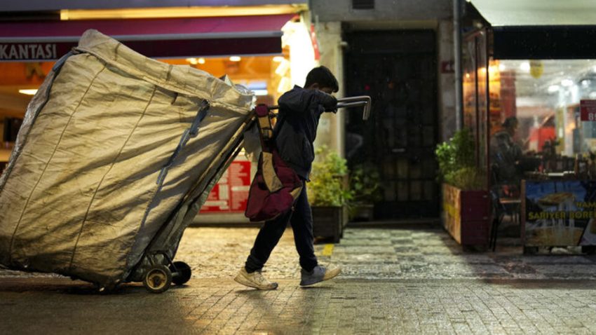 Türkiye’de 18 milyon kişi yoksulluk riski altında