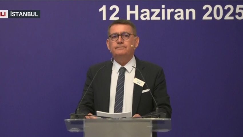 TÜSİAD Başkanı Turan: Türkiye gibi bir ülkenin endüstrisiz büyümesi düşünülemez