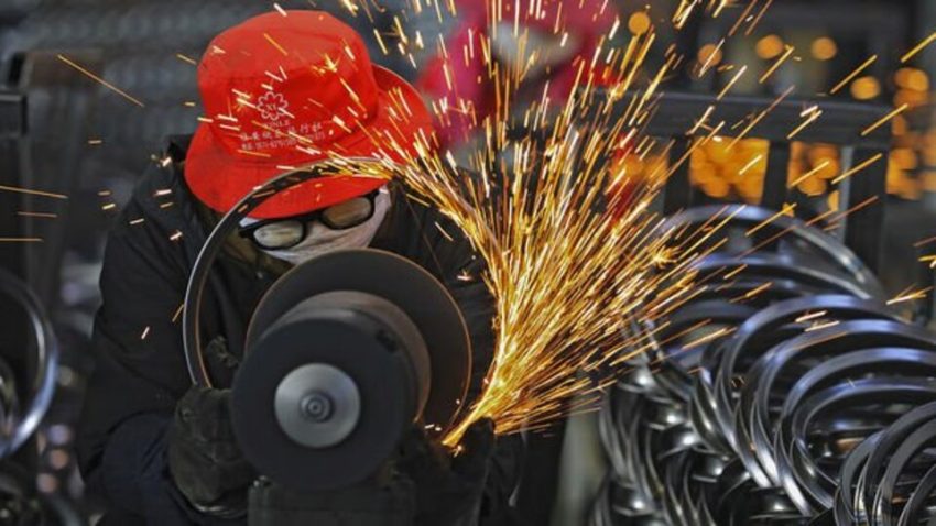 Çin’de imalat dalı faaliyeti daralmaya devam ediyor