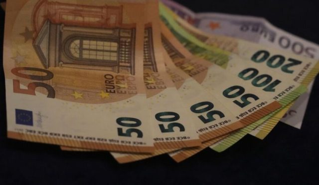 euro-bolgesinde-enflasyonda-yatay-seyir-5j5mXQVu.jpg