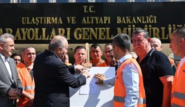 kamu-calisanindan-grev-karari-H7w9xavI.jpg