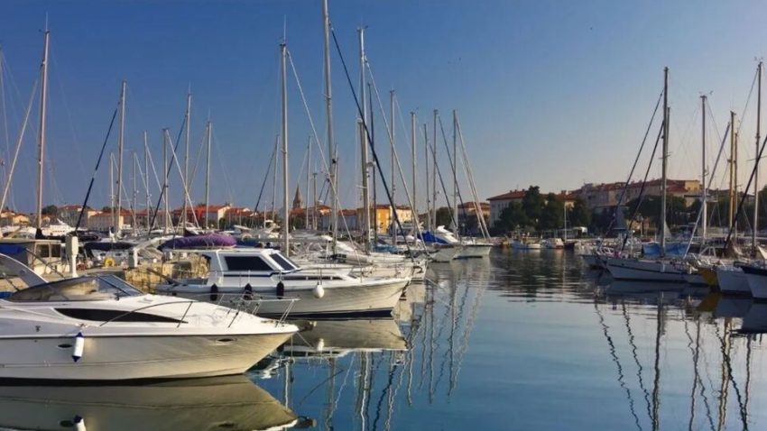 Koç’tan Göcek’te marina mukavelesi