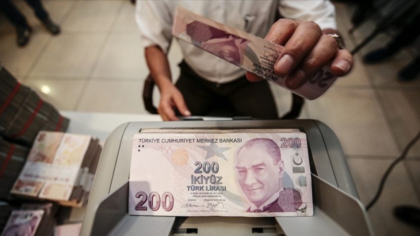 Kredilerde büyüme tekrar hızlandı