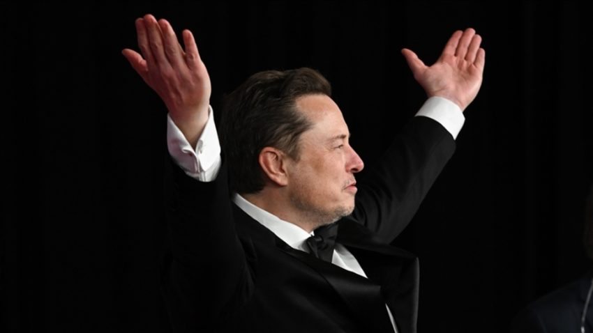 Musk’ın ‘yeni bir siyasi parti kurulsun mu?’ anketinden evet çıktı