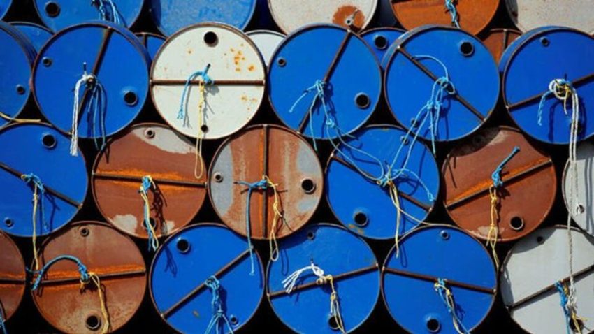 Petrol Rusya’ya yaptırım kaygıları ile yükseldi