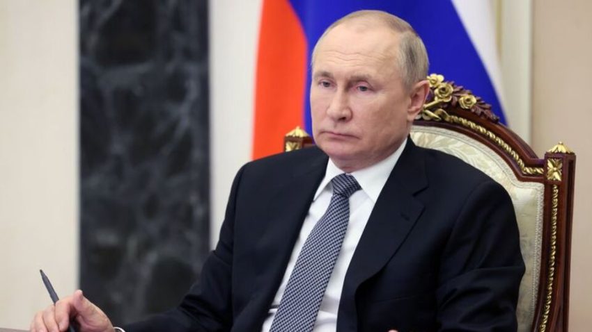 Putin’den yabancı yatırımcıya borsa müsaadesi