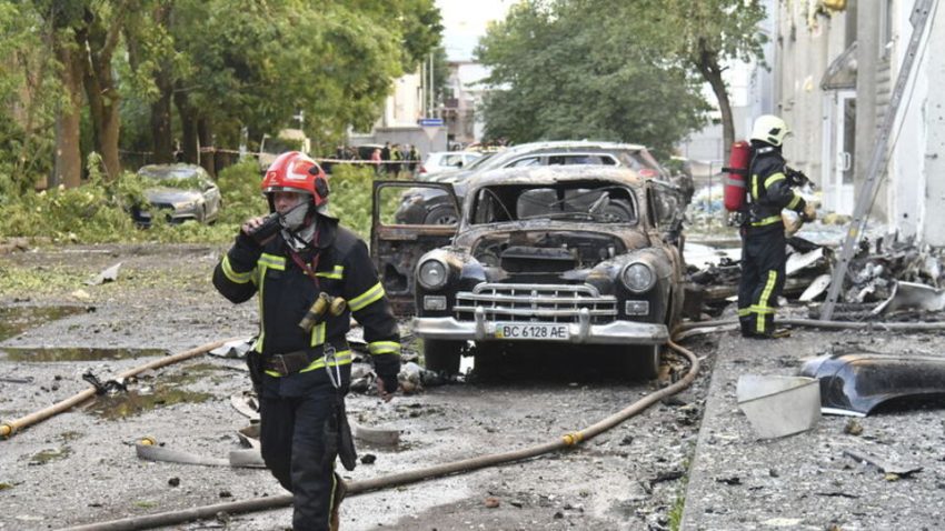 Rusya’dan Ukrayna’da geniş çaplı akın