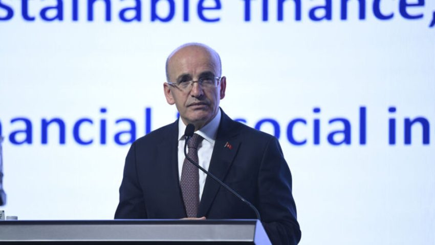 Şimşek: Cari istikrardaki güzelleşme dış finansman gereksinimimizi azaltıyor