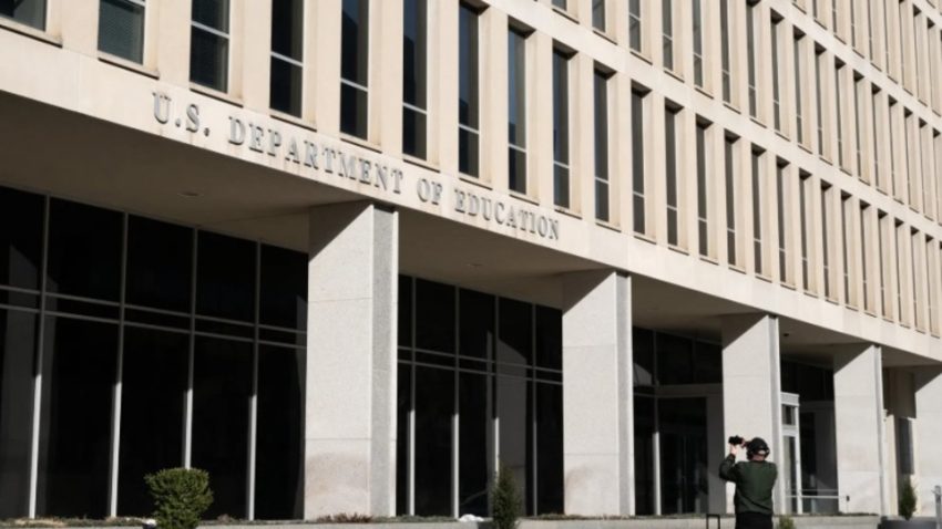 Trump’ın tasfiye planına Yüksek Mahkeme’den onay