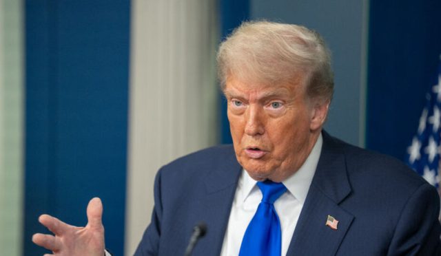 trumptan-netanyahunun-yolsuzluk-davasini-dusurun-israri-niavSlLM.jpg