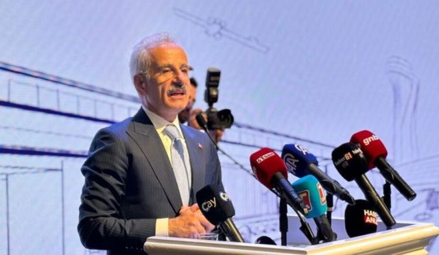uraloglu-denize-yapilan-ucuncu-havalimanini-tasarladik-z2Gugp1Z.jpg