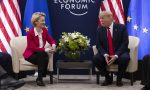 von-der-leyen-ile-trump-ticaret-ilgileri-icin-bir-ortaya-geliyor-zAOIbf8a.jpg