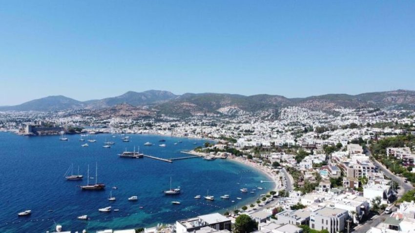 Yıllıklandırılmış turizm gelirleri 63 milyar dolara dayandı