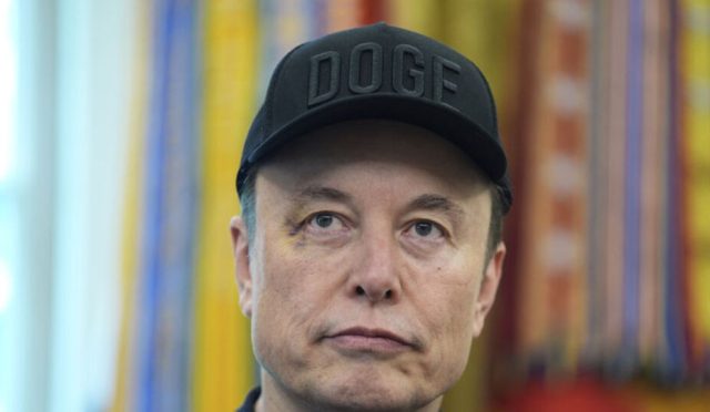 elon-musk-apple-ve-openaia-dava-acti-JrnntbGx.jpg