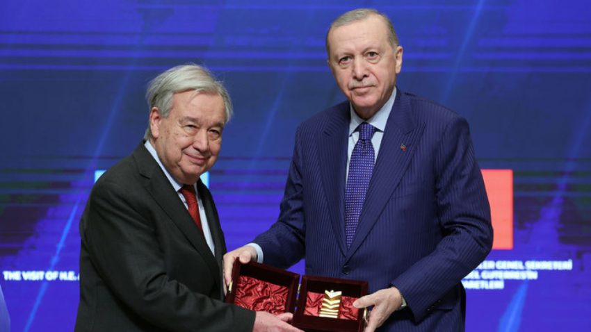 Erdoğan: İran merkezli tansiyonun büyümemesi için ağır diplomasi içindeyiz