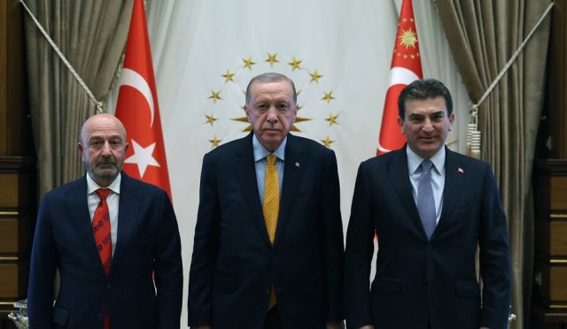 erdogan-oyak-yonetim-kurulu-lideri-aksakalliyi-kabul-etti-JSsgn7Gw.jpg