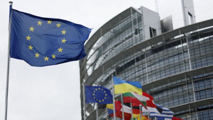 Euro Bölgesi’nde perakende satışlarda yıllık artış 9 ayın doruğunda