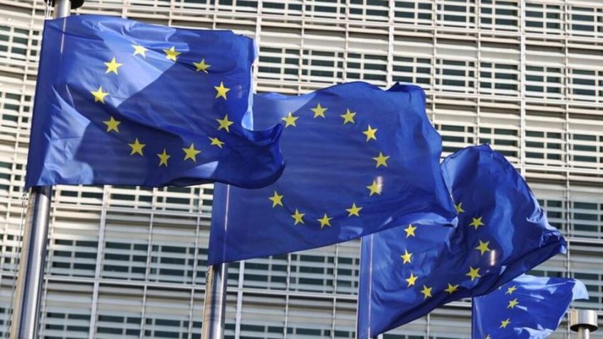 Euro Bölgesi’nin, Rusya’dan petrol ithalatı giderek azalıyor