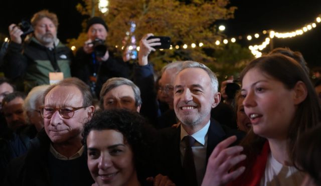 fransada-en-buyuk-uc-kentte-sol-kazandi-g7rAggsZ.jpg
