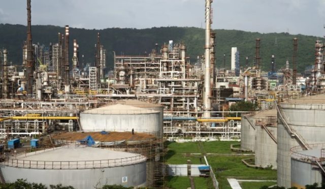 hindistan-rusyadan-petrol-alimini-ikiye-katladi-tt16pPXH.jpg