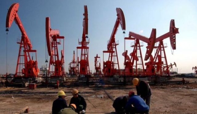 petrol-fiyatlari-arz-fazlasi-telaslariyla-geriledi-JJepn3yJ.jpg