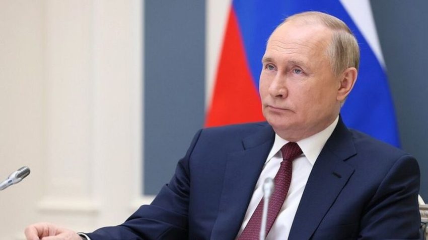 Putin’den Zelenskiy’e Moskova’da görüşme daveti