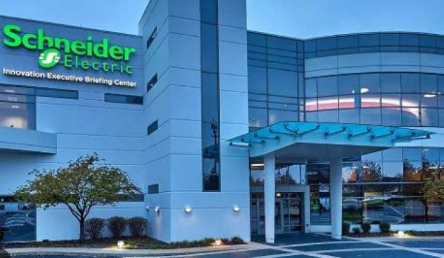 schneider-electricten-nvidia-isbirligi-H2vzFX9X.jpg