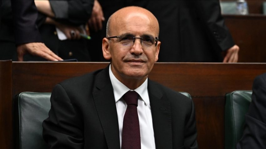 Şimşek: Sanayi üretiminde olumlu eğilim sürüyor