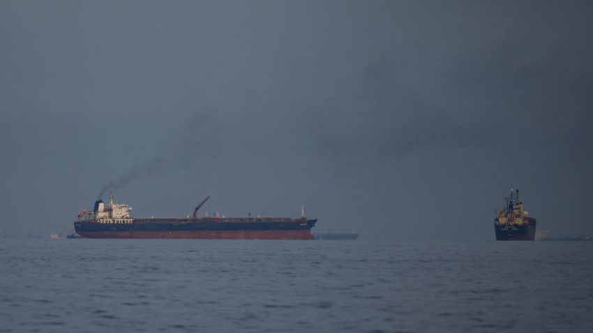 Suudiler, petrol alıcılarına Kızıldeniz seçeneğini sunuyor