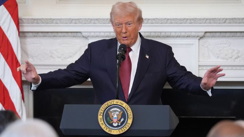 Trump, Beyaz Saray taşınabilir uygulamasını tanıttı