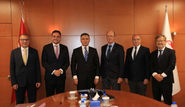 turkadan-arac-muayenede-yeni-periyot-icin-birinci-imza-vzrrXdN2.jpg
