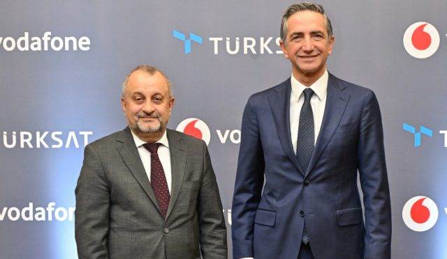 turksat-ve-vodafonedan-fiber-altyapida-stratejik-isbirligi-vMi5kye1.jpg