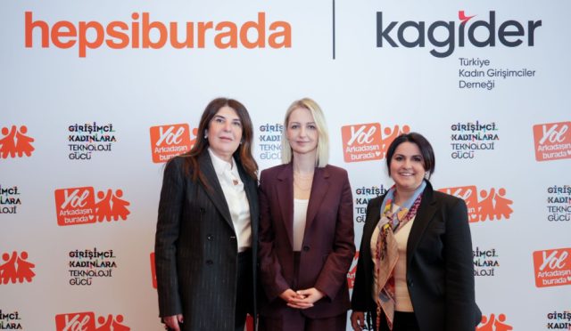 yapay-zek-yla-buyuyen-tesebbuscu-bayanlar-siparislerini-70-artirdi-B32HHNJ1.jpg